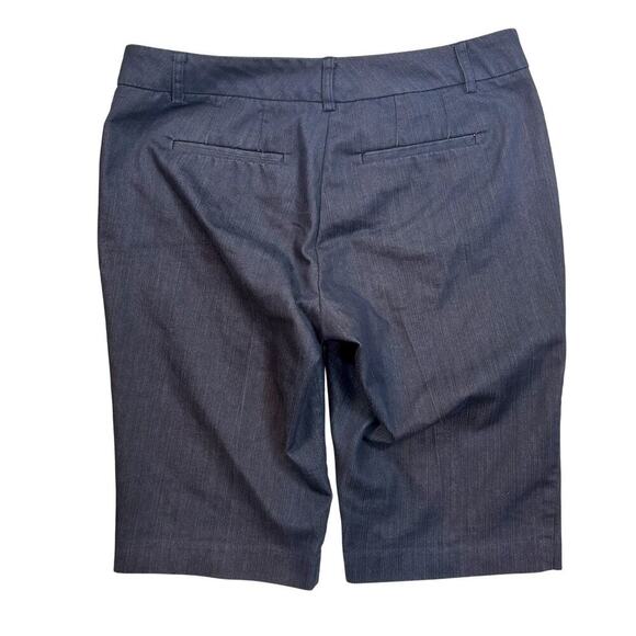 Preppy Chambray Bermuda Chino Modest Trouser Shorts Flat Front Women Size 4 - Picture 3 of 4